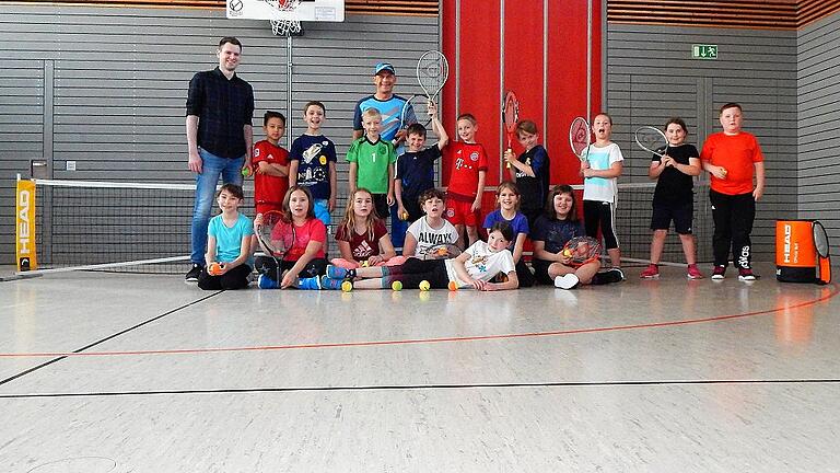 Werbung für das Tennis: Der TC Rot Weiß Mellrichstadt veranstaltete mit den Lehrern der Grundschule Nordheim ein Schnuppertag.