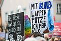 Rund 2000 Menschen nahmen am Samstag bei der Demonstration unter dem Motto 'Nie wieder ist jetzt' in Bad Neustadt (Lkr. Rhön-Grabfeld) teil.