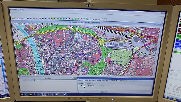 Bei jedem Notruf sendet das System sofort einen Planausschnitt des betreffenden Gebietes mit polizeiinternen Informationen.