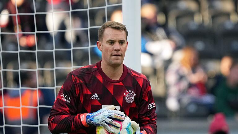 Manuel Neuer       -  Manuel Neuer muss auf sein klärendes Gespräch mit der Bayern-Spitze noch warten.