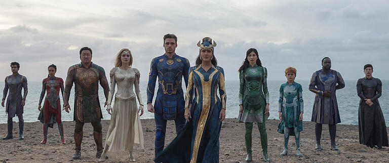 Der Film Eternals erzählt von einer Gruppe unsterblicher Helden. Aber offensichtlich war der Film nicht spannend genug, um Andreas Götz wachzuhalten. Der Film Eternals erzählt von einer Gruppe unsterblicher Helden. Aber offensichtlich war der Film nicht spannend genug, um Andreas Götz wachzuhalten.