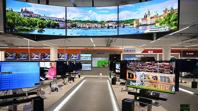Unterhaltungselektronik       -  Media Markt und Saturn haben während der Fußball-EM mehr Fernseher verkauft. (Archivbild)