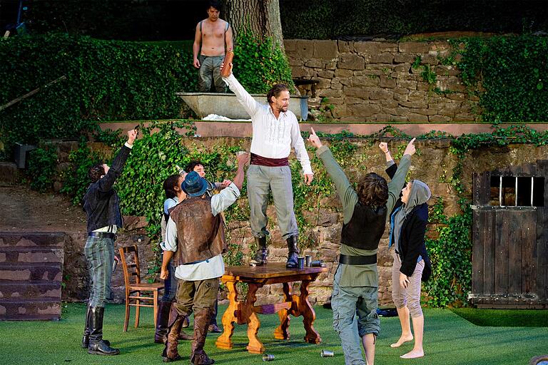 Clingenburg Festspiele 2016: Damals gab's 'Die Räuber' Clingenburg Festspiele 2016: Damals gab's 'Die Räuber'