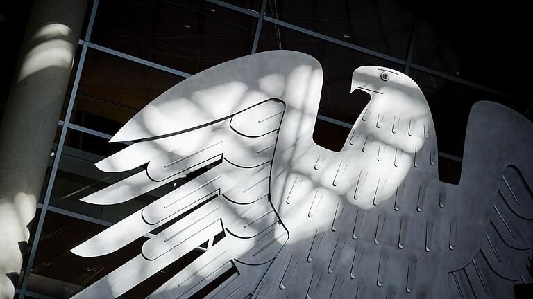 Bundestag       -  Das deutsche Staatsdefizit ist 2024 deutlich gestiegen (Archivbild)