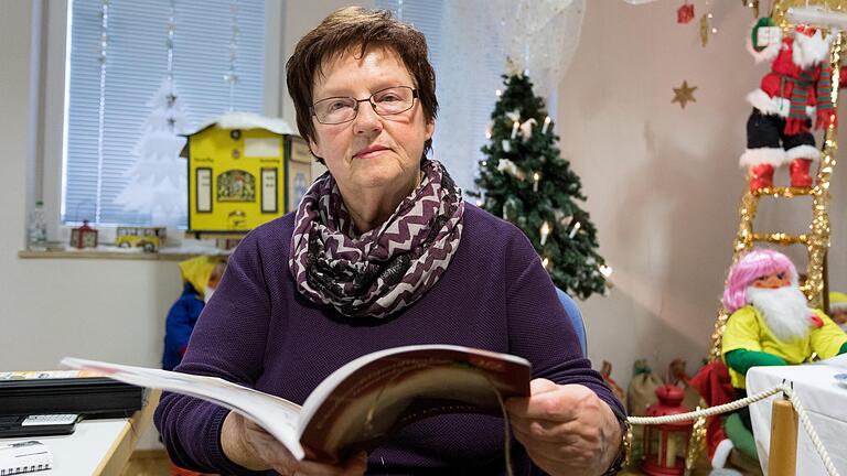 Die Leiterin der Weihnachtspostfiliale Himmelstadt: Rosemarie Schotte.