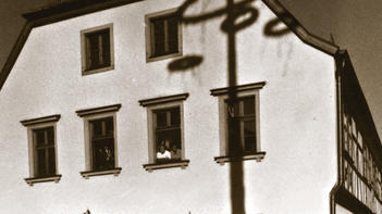 Tänzer und Zuschauer 1990. Tänzer und Zuschauer 1990.