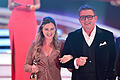 Gala zur Wahl der Sportler des Jahres.jpeg       -  „Bergdoktor“ Hans Sigl überraschte Denise Herrmann-Wick als Laudator bei der Wahl zur Sportlerin des Jahres und versprach der werdenden Mutter, sie und ihre Familie zu den Dreharbeiten einzuladen.
