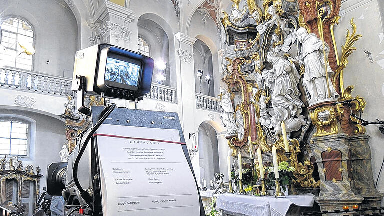 Eine von sechs Kameras, die den Gottesdienst aus Maria Limbach live in die bayerischen Wohnzimmer übertrugen.