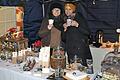 Weihnachtliche Produkte und Geschenkideen lassen sich beim Glühweinabend mit Weihnachtsmarkt in Hofheim entdecken.