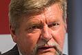 Politologe Klaus Schroeder       -  Der Historiker Klaus Schroeder setzt sich mit der deutschen Teilungsgeschichte und dem Wiedervereinigungsprozess auseinander.