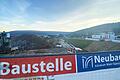 Ende 2026 soll die neue Zentralklinik des Landkreises in Lohr in Betrieb gehen. Das Bild zeigt die Baugrube mit Blick Richtung Wombach vor wenigen Tagen.&nbsp;