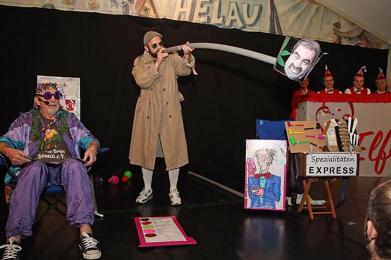 Beim Rauchen der mit Cannabis bestückten großen und kleinen Pfeifen allen Couleurs warben Gotthard Väth (links)  und Michael Väth (rechts) für die alternative Gründung des ABC-Club (Allgemeiner Boule- und Chill-Club).