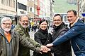 Sie wollen die Straße voran bringen (von links): Die Hausbesitzer Franz Wohlfahrt und Joachim Drescher, HBW-Kreisvorsitzende Daniela Binder, Stadtbeauftragter André Hahn und HBE-Bezirksgeschäftsführer Volker Wedde.