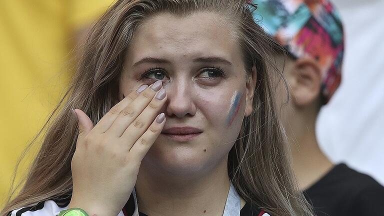 WM 2018 - Südkorea - Deutschland       -  Tränenreicher Abschied: Die Enttäuschung bei den Fans war groß.