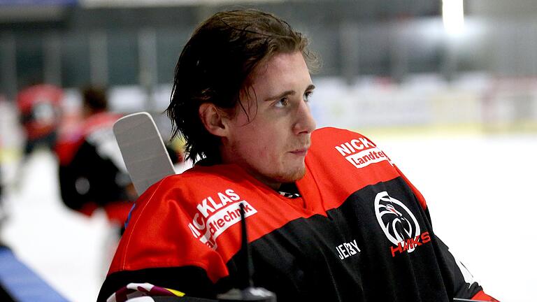 Torwart Nicolas Hetzel, hier auf einem Archivbild, hat seinen Vertrag bei den Haßfurter Hawks verlängert. Torwart Nicolas Hetzel, hier auf einem Archivbild, hat seinen Vertrag bei den Haßfurter Hawks verlängert.