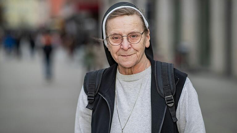 Schwester Wendelina Weisz (75) aus Würzburg hat für dieses Jahr einen Vorsatz gefasst. Schwester Wendelina Weisz (75) aus Würzburg hat für dieses Jahr einen Vorsatz gefasst.