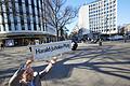 Bekommt Berlin einen Harald-Juhnke-Platz?       -  Das Straßenschild gibt es schon - am Kurfürstendamm soll ein Platz bald an Harald Juhnke erinnern.