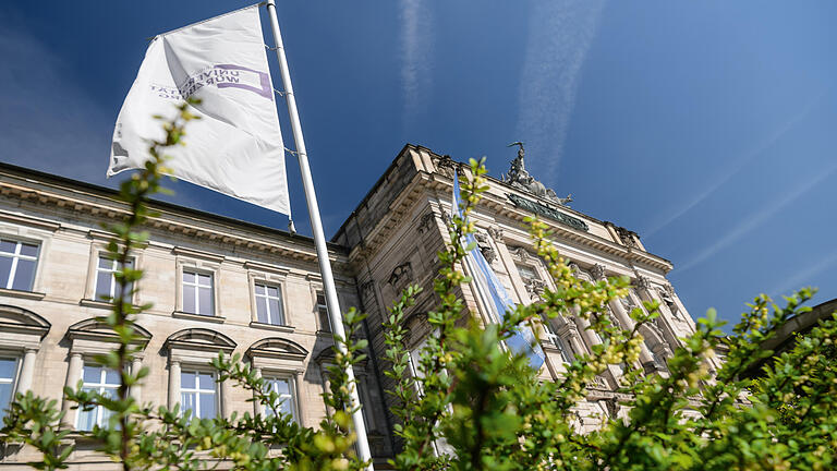 Hauptgebäude der Uni Würzburg