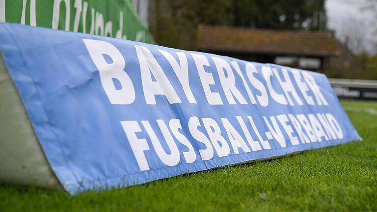 Der Bayerische Fußball-Verband (Symbolbild) und die Regionalliga Bayern stehen aktuell bei 4 Themen in der Kritik.