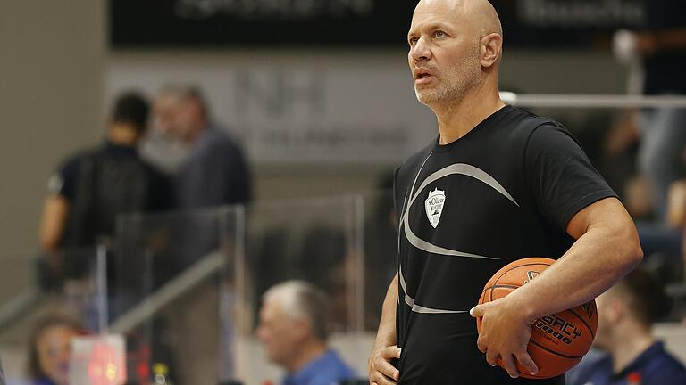 Trainer Denis Wucherer (s.Oliver Wuerzburg) Trainer Denis Wucherer (s.Oliver Wuerzburg)