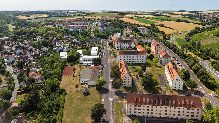 In den Marshall Heights, an der B 8 (im Bild rechts im oberen Drittel), soll ein neues Einkaufszentrum entstehen. In den Marshall Heights, an der B 8 (im Bild rechts im oberen Drittel), soll ein neues Einkaufszentrum entstehen.