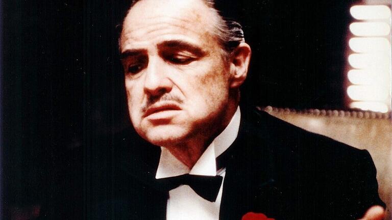 Anwesen des «Paten» zu verkaufen - Marlon Brando im legendären Mafia-Film „Der Pate“. In Bayern sind 136 Personen bekannt, die der italienischen Mafia zugerechnet werden. Anwesen des «Paten» zu verkaufen - Marlon Brando im legendären Mafia-Film „Der Pate“. In Bayern sind 136 Personen bekannt, die der italienischen Mafia zugerechnet werden.