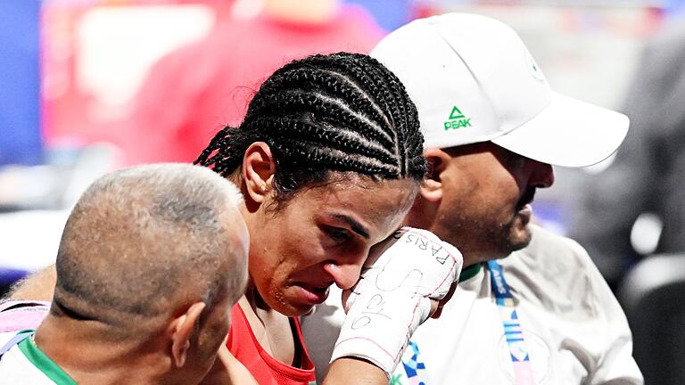 Paris 2024 - Boxen       -  Emotionen pur: Algeriens Boxerin Khelif freut sich über eine sichere Medaille.