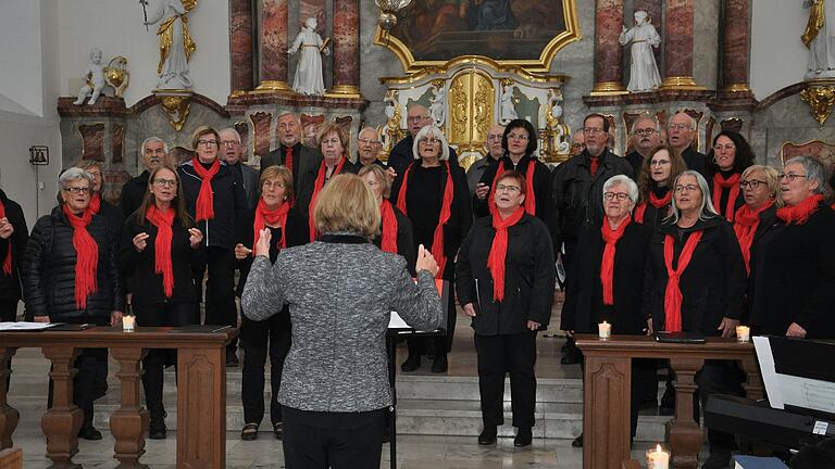 Die Singgemeinschaft Gissigheim, unter der Leitung von Mechthild Geiger, begleitete den ökumenischen Gottesdienst musikalisch.