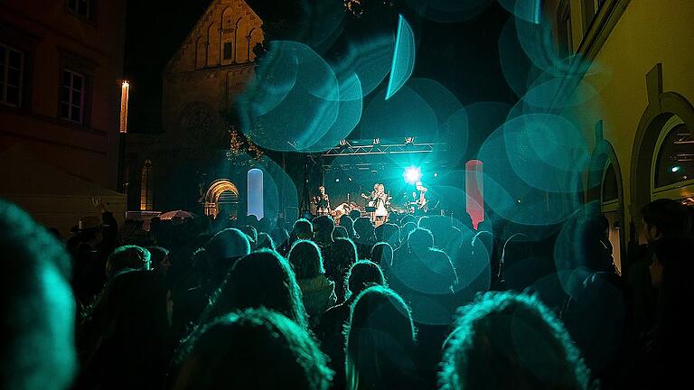 Das Honky-Tonk-Festival in Schweinfurt im Juli war total verregnet, entsprechend wenig Besucher kamen. Nun hat Honky-Tonk-Erfinder Ralf Hofmann das Festival neu organisiert und in den Oktober verlegt.