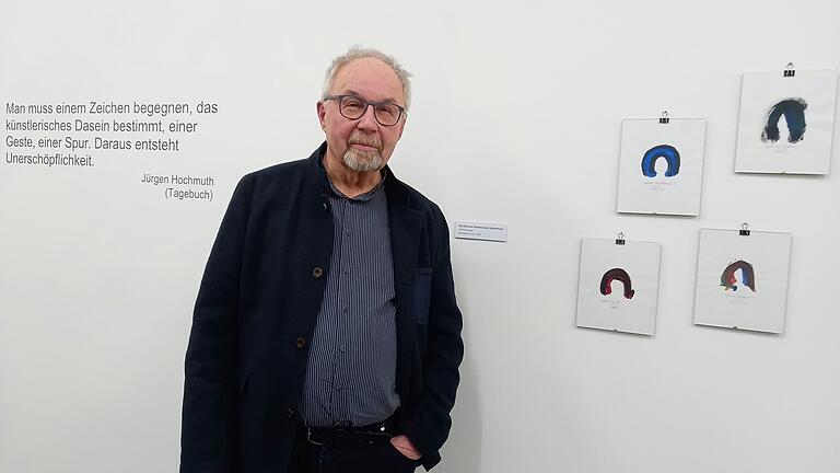 Der Rimparer Künstler Jürgen Hochmuth verweist in seiner aktuellen Ausstellung auf das Gewölbe als Zeichen seines Schaffens.