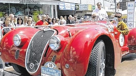 Alt und elegant: Automobile Schönheiten werden am Wochenende zu bestaunen sein. Alt und elegant: Automobile Schönheiten werden am Wochenende zu bestaunen sein.