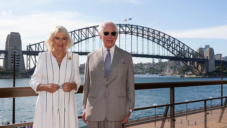 Britisches Königspaar in Australien - Sydney - Das Königspaar genoss den Blick auf die Harbour Bridge bei herrlichstem Wetter. Britisches Königspaar in Australien - Sydney - Das Königspaar genoss den Blick auf die Harbour Bridge bei herrlichstem Wetter.