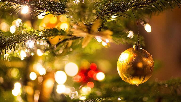 Die Corona-Pandemie sorgt auch im Advent und an Weihnachten für Einschränkungen. Die Corona-Pandemie sorgt auch im Advent und an Weihnachten für Einschränkungen.