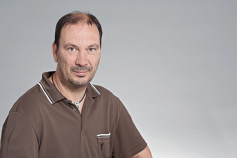 Kai Dunkel, seit Mai 2020 für die Freien Wähler Höchberger Mitte im Gemeinderat, hat sein Ehrenamt verloren, da er Mitte Oktober aus Höchberg weggezogen ist. Kai Dunkel, seit Mai 2020 für die Freien Wähler Höchberger Mitte im Gemeinderat, hat sein Ehrenamt verloren, da er Mitte Oktober aus Höchberg weggezogen ist.