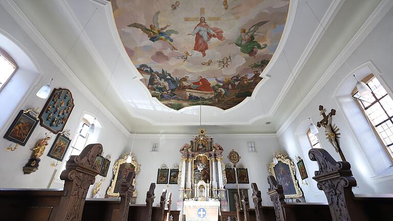 Das Ende für die Spitalkirche in Gerolzhofen ist gekommen: Das barocke Gotteshaus von 1710, direkt neben dem Bürgerspital, wurde in der Kategorie E eingestuft und soll profanisiert werden. Das Ende für die Spitalkirche in Gerolzhofen ist gekommen: Das barocke Gotteshaus von 1710, direkt neben dem Bürgerspital, wurde in der Kategorie E eingestuft und soll profanisiert werden. 