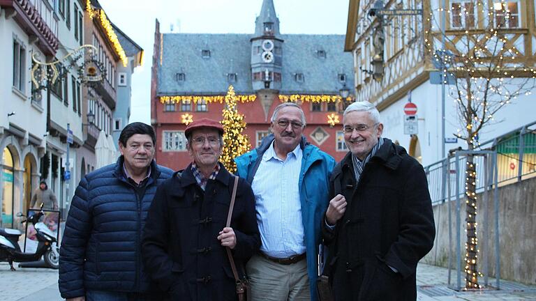 Das Bürgerforum Stadtentwicklung Ochsenfurt will sich für die Zukunft der Stadt einsetzen und Themen anstoßen. Manfred Singer (von links), Werner Binnen, Matthias Nimmesgern und Toni Gernert sind von Beginn an Teil der Gruppe.