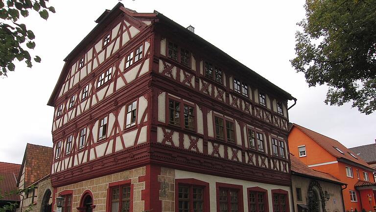 Ein Schmuckstück: das aufwendig sanierte Centhaus in Stockheim. Ein Schmuckstück: das aufwendig sanierte Centhaus in Stockheim.