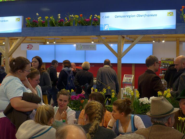 Der Stand der Oberfranken ist gefragt und oft von Besuchern umringt. Der Stand der Oberfranken ist gefragt und oft von Besuchern umringt.