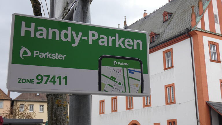 Das digitale Handyparken ist ab sofort in der Kreisstadt möglich. Das digitale Handyparken ist ab sofort in der Kreisstadt möglich.