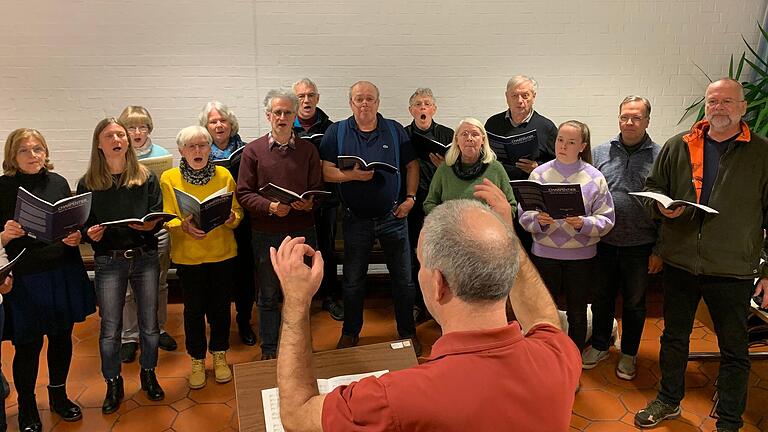 Bei den Proben sind alle voll konzentriert bei der Sache.