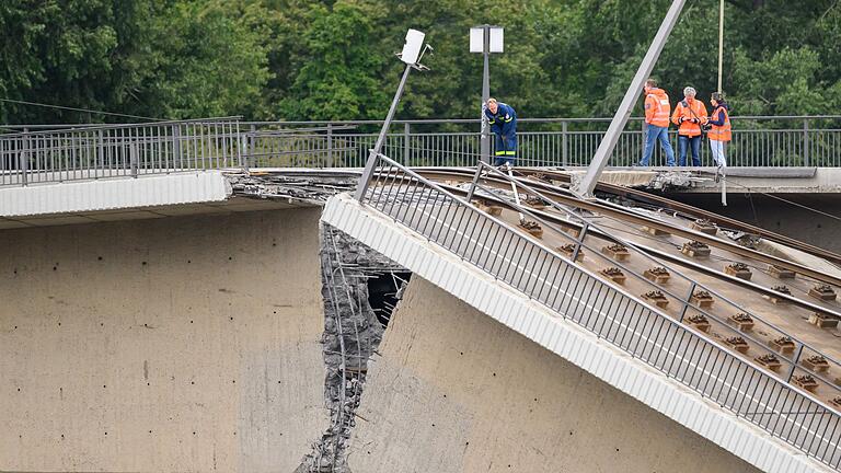 Carolabrücke in Dresden eingestürzt       -  Korrosion war vermutlich verantwortlich für den Einsturz.