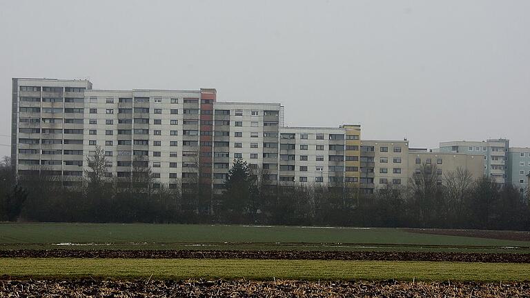Die Hochhäuser an der Geldersheimer Straße. Die Hochhäuser an der Geldersheimer Straße.