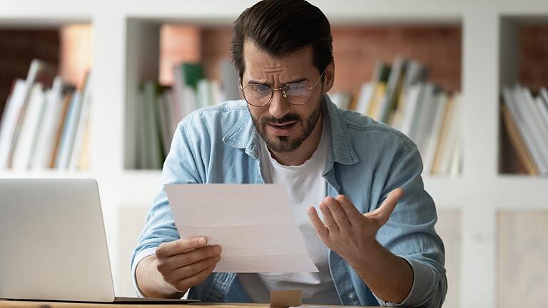 Jetzt verschicken die Finanzämter die ersten Bescheide zur neuen Grundsteuer. Warum man schnell sein sollte, wenn man sicherheitshalber Einspruch einlegen will. Jetzt verschicken die Finanzämter die ersten Bescheide zur neuen Grundsteuer. Warum man schnell sein sollte, wenn man sicherheitshalber Einspruch einlegen will. 