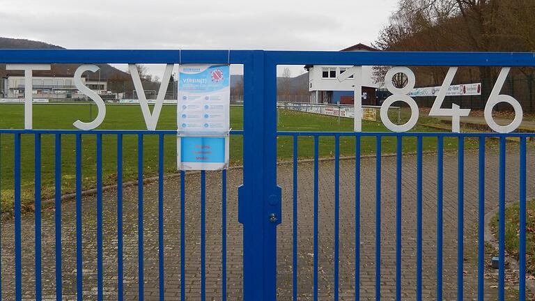 Auf dem Sportgelände beim TSV Lohr an der Jahnstraße wird zumindest im laufenden Toto-Pokal kein Spiel mehr stattfinden. Die Lohrer Fußballer haben sich entschieden, freiwillig aus diesem Wettbewerb auszuscheiden. Auf dem Sportgelände beim TSV Lohr an der Jahnstraße wird zumindest im laufenden Toto-Pokal kein Spiel mehr stattfinden. Die Lohrer Fußballer haben sich entschieden, freiwillig aus diesem Wettbewerb auszuscheiden.