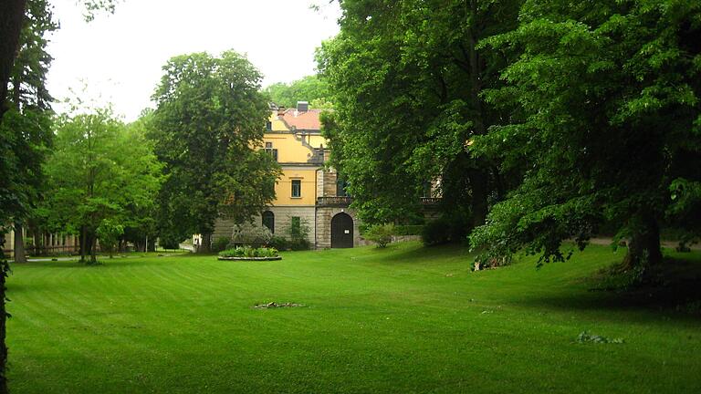 Der Park der evangelischen Tagungsstätte Wildbad in Rothenburg. Der Park der evangelischen Tagungsstätte Wildbad in Rothenburg.