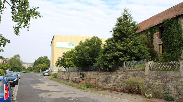 Die Umsiedelung des Betriebes SFM Chemicals (Archivfoto) ist Voraussetzung für die geplante Entwicklung der Weststadt und eines der Projekte, die in der Stadt Ochsenfurt zeitnah verwirklicht werden sollen. Die Umsiedelung des Betriebes SFM Chemicals (Archivfoto) ist Voraussetzung für die geplante Entwicklung der Weststadt und eines der Projekte, die in der Stadt Ochsenfurt zeitnah verwirklicht werden sollen. 