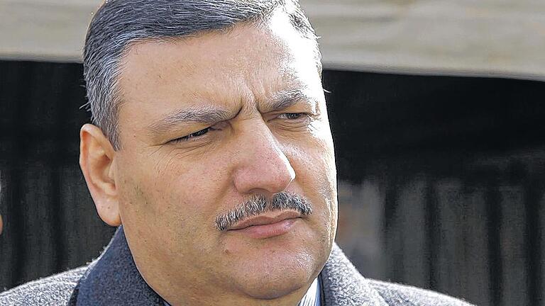 Nach Jordanien geflohen: Ministerpräsident Riad Hidschab Nach Jordanien geflohen: Ministerpräsident Riad Hidschab