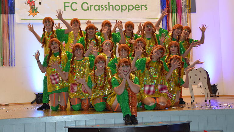 Insgesamt neun Showtanzgruppen begeisterten beim Faschingsabend der Grasshoppers in der Schloßparkalle in Urspringen das Publikum.