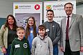 Das MPG-Team beim Regionalwettbewerb Jugend forscht in Marktheidenfeld: (Von rechts) OStD Robert Jäger (Schulleiter), Lukas Stegmann, Johann Jacob, Ann-Kathrin Heitel, Leon Schrauth, StDin Petra Bieber (Betreuungslehrerin).