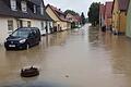 Das Foto zeigt das Hochwasser in der Jahnstraße in Wiesentheid am 09.07.2021.